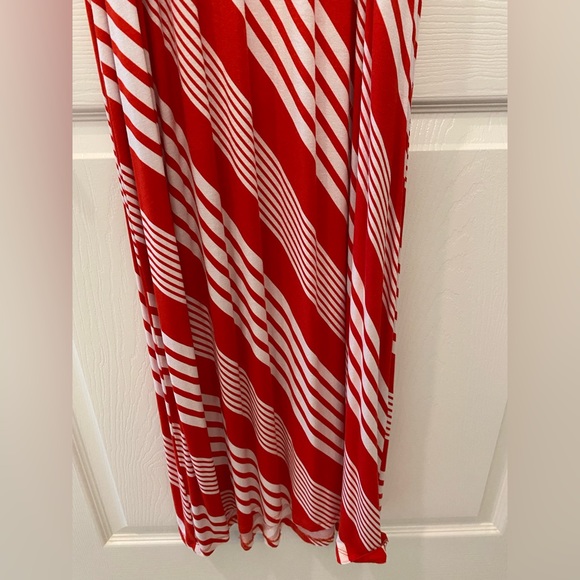 Red and white stripe maxi. Spring, summer, resort, cruise - Picture 6 of 11
